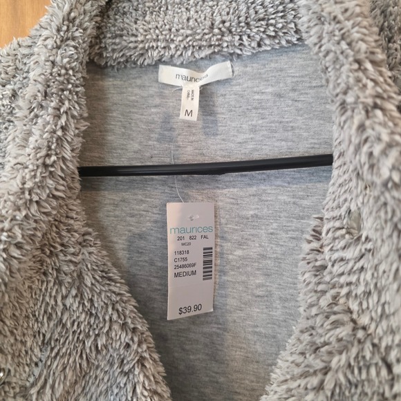 Maurices Faux Fur Vest Womens Medium Gray New Sherpa Fleece Sleeveless Jacket - Picture 3 of 5
